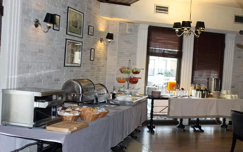 Piazza Four Colors-3